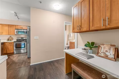 Entry Way - 15300 112th Ave NE #C308, Bothell, WA 98011 photo 1 of 3