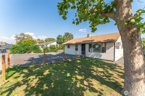 519 N Clark Rd, Moses Lake, WA 98837
