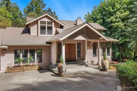 22808 105th Ave SW, Vashon, WA 98070