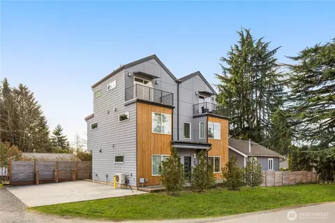 1407 N 103rd St, Seattle, WA 98133