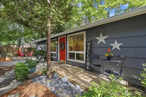 2804 E Howell St, Seattle, WA 98122
