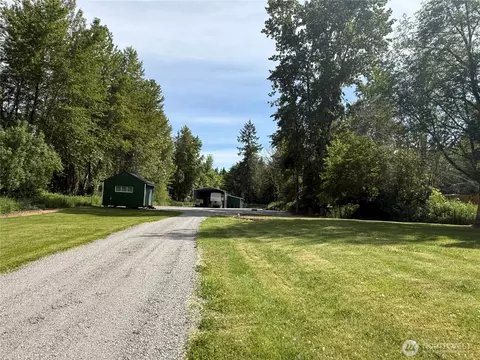 9010 324th St E, Eatonville, WA 98328