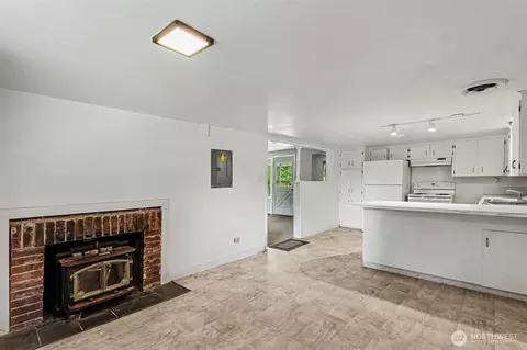 Other - 5428 Seahurst Ave, Everett, WA 98203 photo 2 of 5