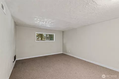 Bedroom - 5428 Seahurst Ave, Everett, WA 98203 photo 5 of 5