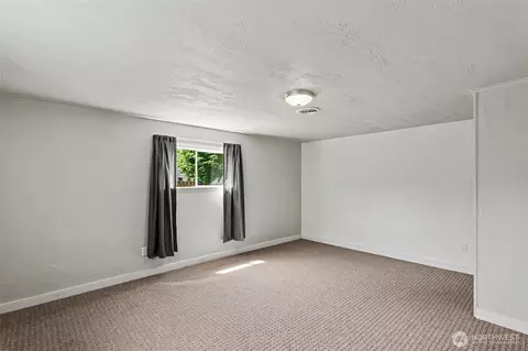 Bedroom - 5428 Seahurst Ave, Everett, WA 98203 photo 3 of 5