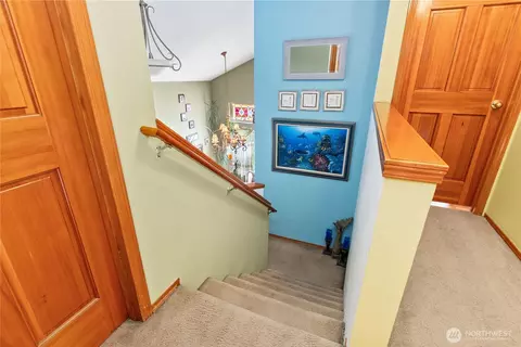 Entry Way - 409 Kensington Ave NW, Orting, WA 98360 photo 5 of 5