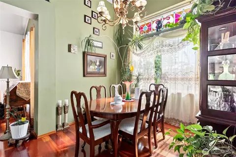 Dining - 409 Kensington Ave NW, Orting, WA 98360 photo 1 of 2