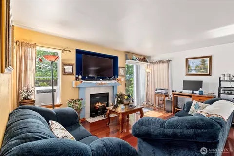 Living - 409 Kensington Ave NW, Orting, WA 98360 photo 1 of 2
