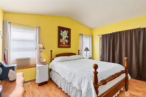 Bedroom - 409 Kensington Ave NW, Orting, WA 98360 photo 3 of 4