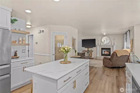 Kitchen - 15204 197th St E, Orting, WA 98360 photo 4 of 4