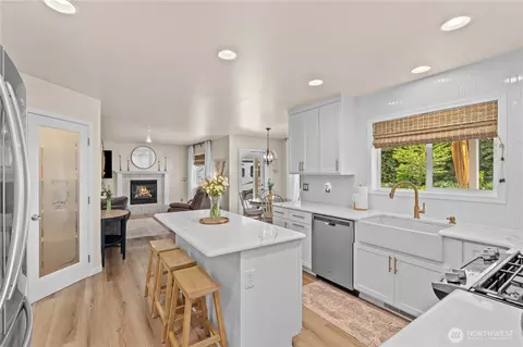 Kitchen - 15204 197th St E, Orting, WA 98360 photo 3 of 4
