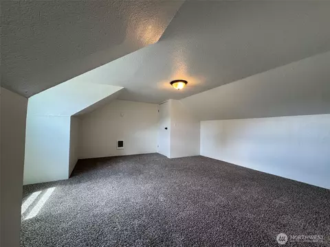 Bedroom - 289 28th Ave, Longview, WA 98632 photo 3 of 3