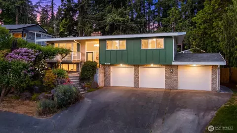 18025 70th Pl W, Edmonds, WA 98026