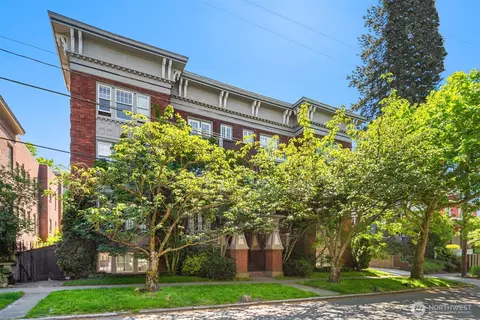 214 13th Ave E # 3, Seattle, WA 98102