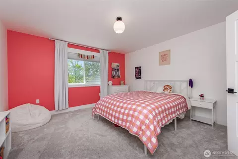 Bedroom - 2154 Doe Run Rd, Sequim, WA 98382 photo 2 of 2