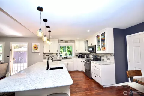 Kitchen - 42 Ioka Rd, Sequim, WA 98382 photo 4 of 6
