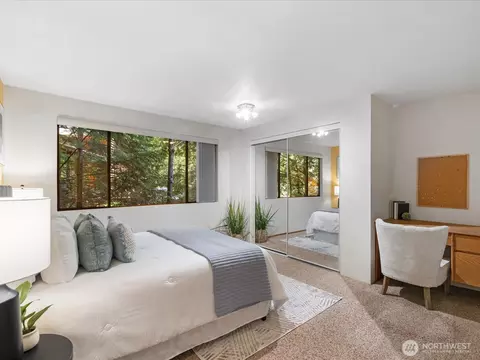 Bedroom - 17116 Gravenstein Rd, Bothell, WA 98012 photo 1 of 3