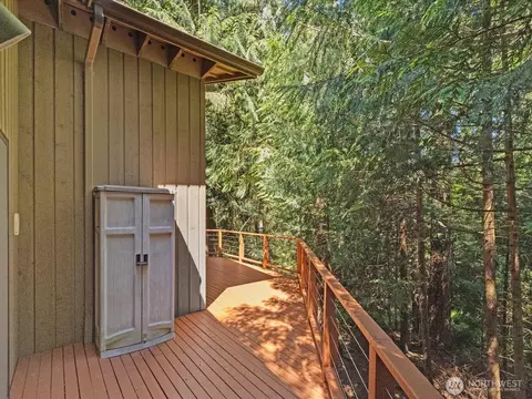 Exterior - 17116 Gravenstein Rd, Bothell, WA 98012 photo 4 of 8