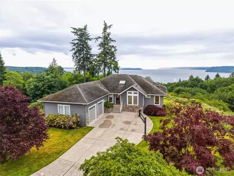 11504 76th Ave NW, Tulalip, WA 98271