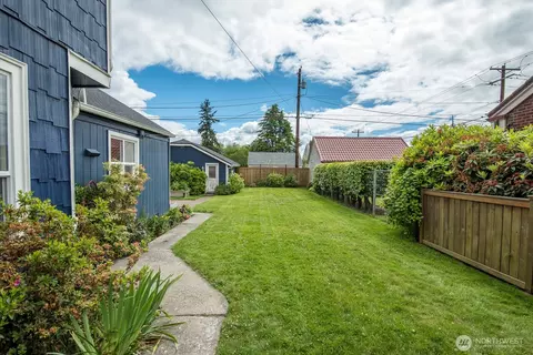 Exterior - 1825 Rucker Ave, Everett, WA 98201 photo 3 of 3