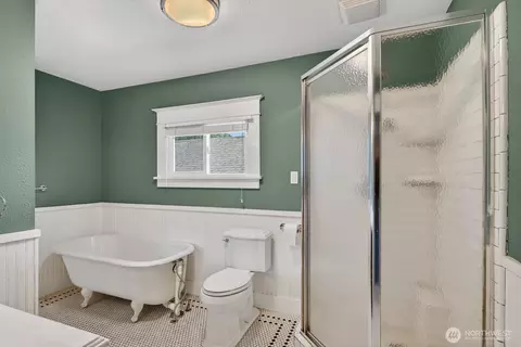 Bath - 1825 Rucker Ave, Everett, WA 98201 photo 3 of 3
