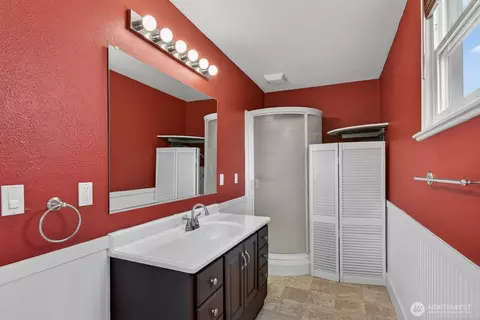 Bath - 1825 Rucker Ave, Everett, WA 98201 photo 1 of 3