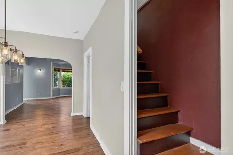 Entry Way - 1825 Rucker Ave, Everett, WA 98201 photo 1 of 2