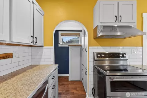Kitchen - 1825 Rucker Ave, Everett, WA 98201 photo 3 of 4