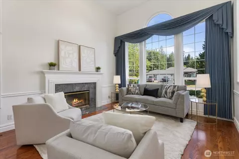 Living - 18 174th St SW, Bothell, WA 98012 photo 1 of 3