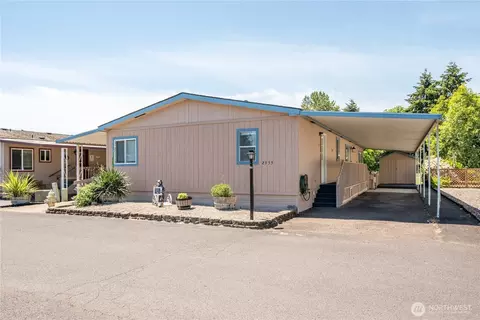 2355 Sparrow Loop #169, Kelso, WA 98626