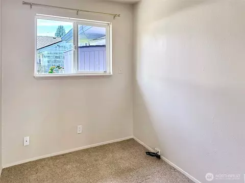 Bedroom - 6217 W Beech St, Everett, WA 98203 photo 3 of 5