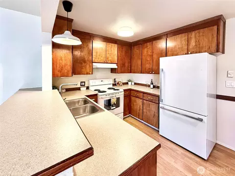 Kitchen - 6217 W Beech St, Everett, WA 98203 photo 1 of 1