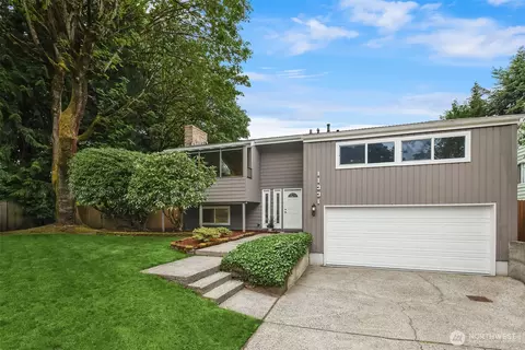 11331 NE 129th St, Kirkland, WA 98034