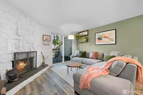 1305 W Clearbrook Dr #22, Bellingham, WA 98229