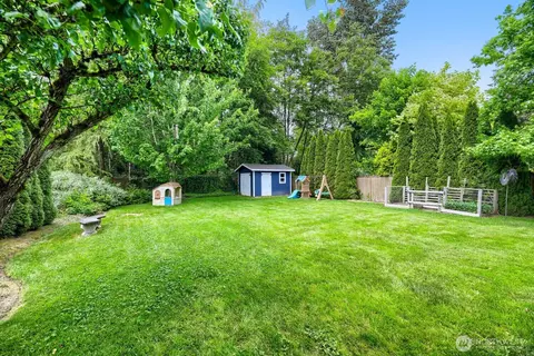 Exterior - 10332 27th Dr SE, Everett, WA 98208 photo 6 of 10