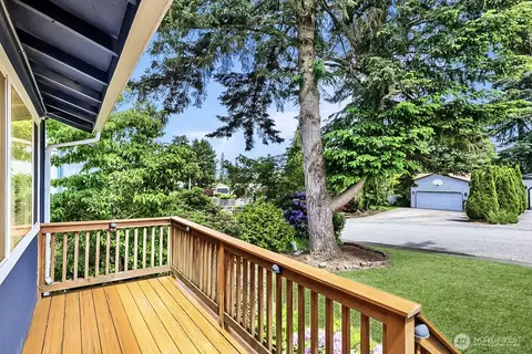 Exterior - 10332 27th Dr SE, Everett, WA 98208 photo 3 of 10