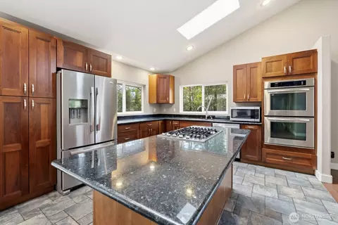 871 NE Larson Blvd, Belfair, WA 98528