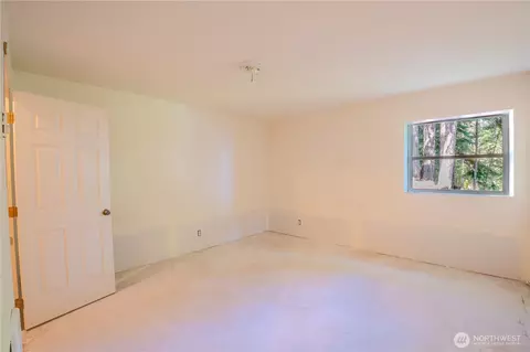 Bedroom - 105 Windfall Ln, Eastsound, WA 98245 photo 5 of 5