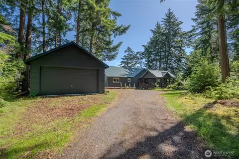 Exterior - 105 Windfall Ln, Eastsound, WA 98245 photo 3 of 6
