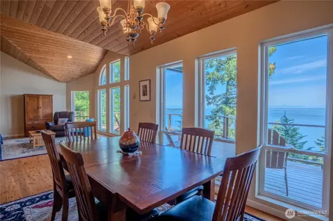 Dining - 105 Windfall Ln, Eastsound, WA 98245 photo 2 of 2