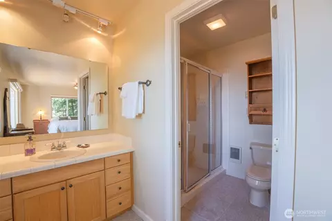 Bath - 105 Windfall Ln, Eastsound, WA 98245 photo 1 of 4
