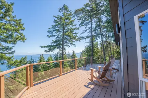 Exterior - 105 Windfall Ln, Eastsound, WA 98245 photo 5 of 6