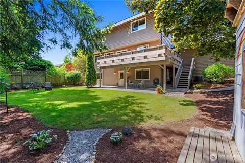 Exterior - 19218 91st Ave NE, Bothell, WA 98011 photo 2 of 6