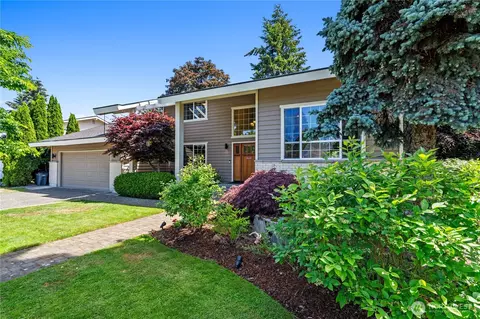 19218 91st Ave NE, Bothell, WA 98011