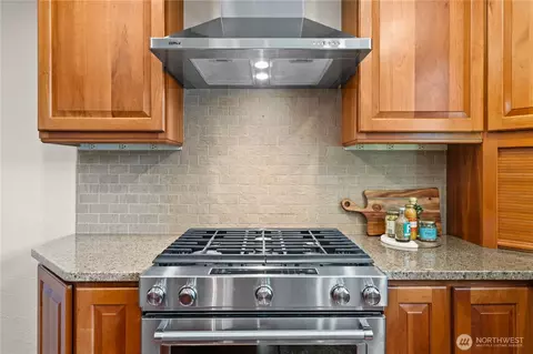 Kitchen - 19218 91st Ave NE, Bothell, WA 98011 photo 1 of 3