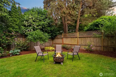 Exterior - 19218 91st Ave NE, Bothell, WA 98011 photo 6 of 6