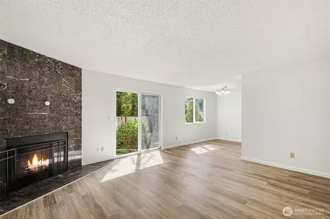 Living - 14148 74th Pl NE #A, Kirkland, WA 98034 photo 2 of 4