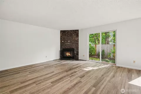 Living - 14148 74th Pl NE #A, Kirkland, WA 98034 photo 1 of 4
