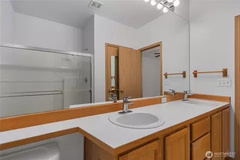 Bath - 15020 148th St E, Orting, WA 98360 photo 1 of 2