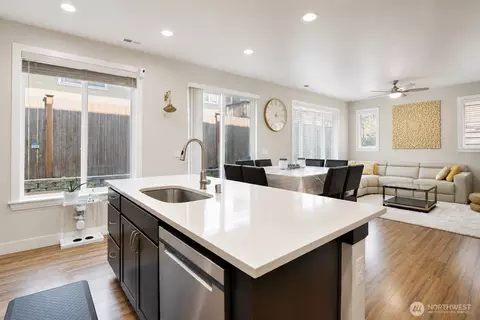 Kitchen - 19607 25th Dr SE, Bothell, WA 98012 photo 5 of 5